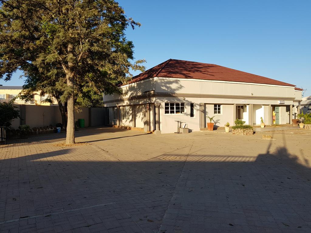 Batho Pele Lodge Gaborone Exterior photo